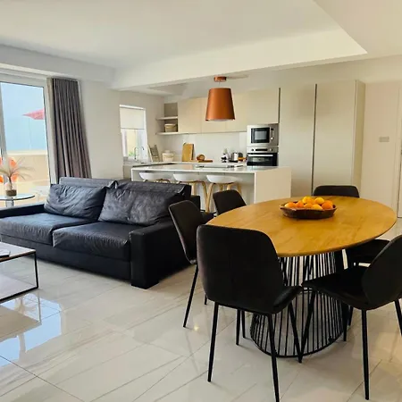 Offshore 45 Apartment *