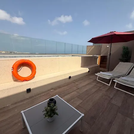 Offshore 45 Apartment