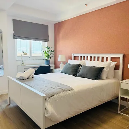 Offshore 45 Apartment