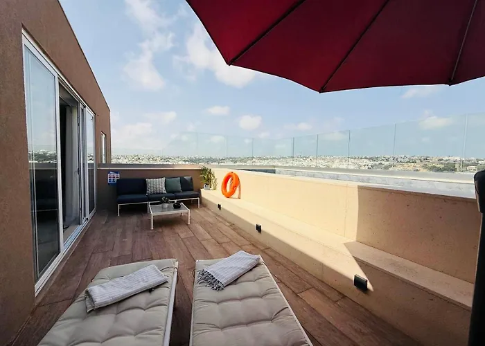 Offshore 45 * Saint Julian's