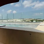 Offshore 45 Apartment
